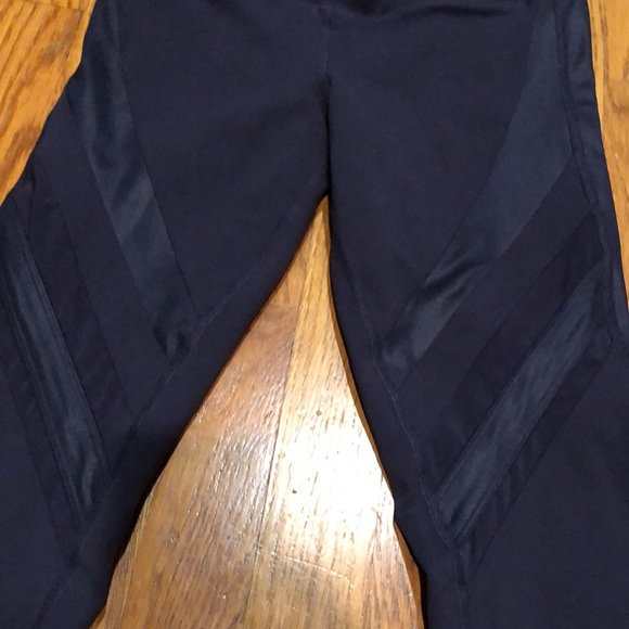 Alo yoga leggings - Picture 9 of 9